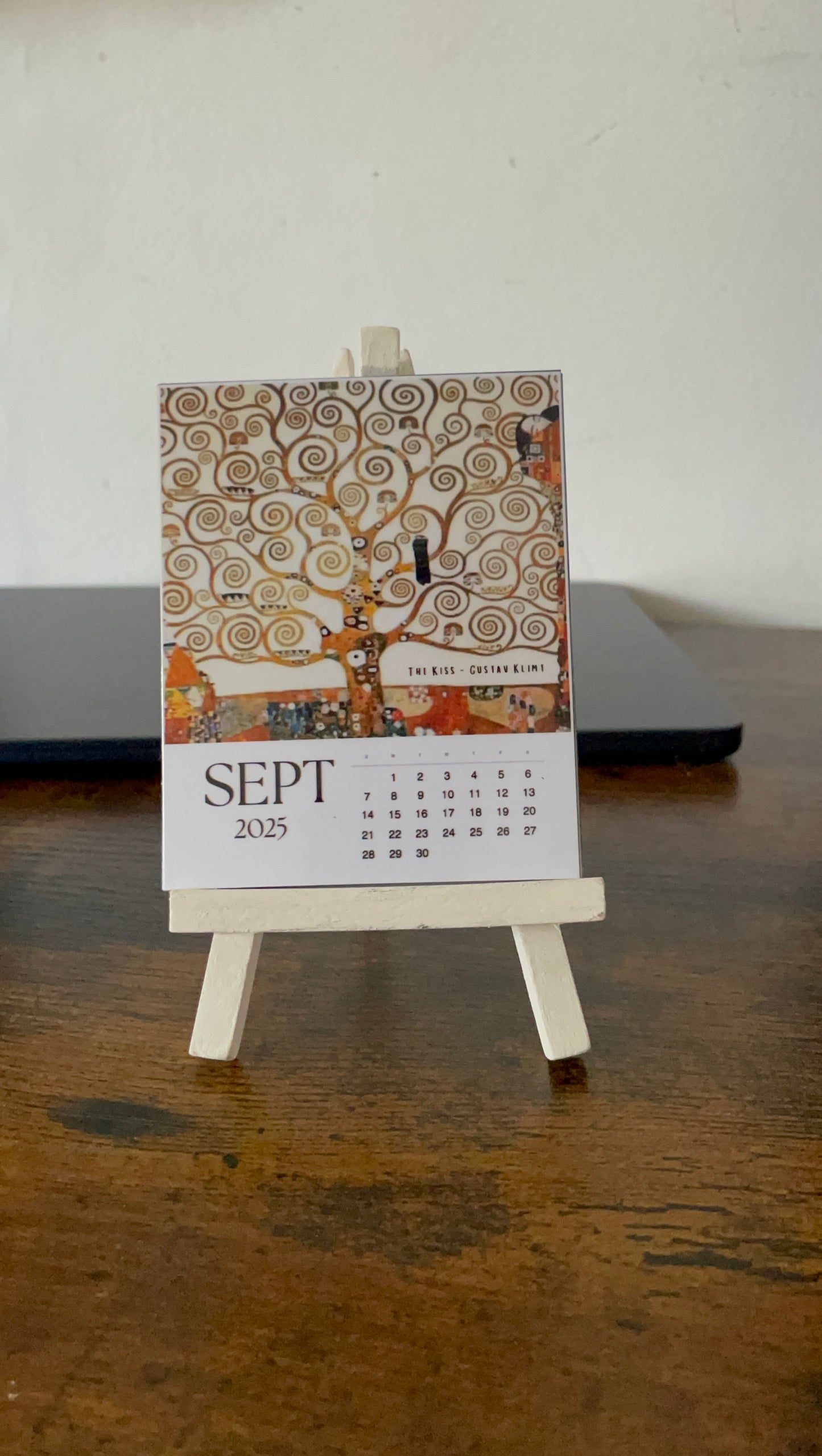 Fine Art 2026 Desk Calendar with Stand, Famous Artwork Calendar